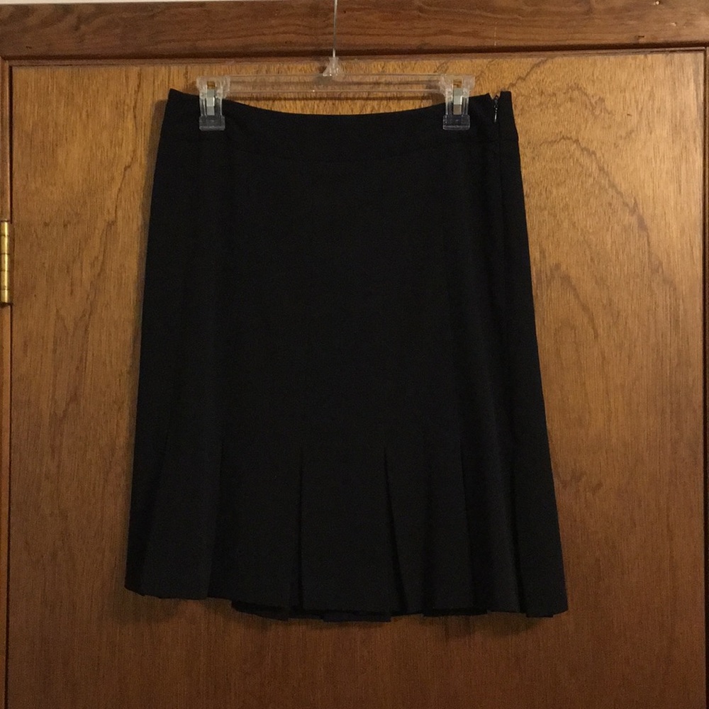 Pleated skirt